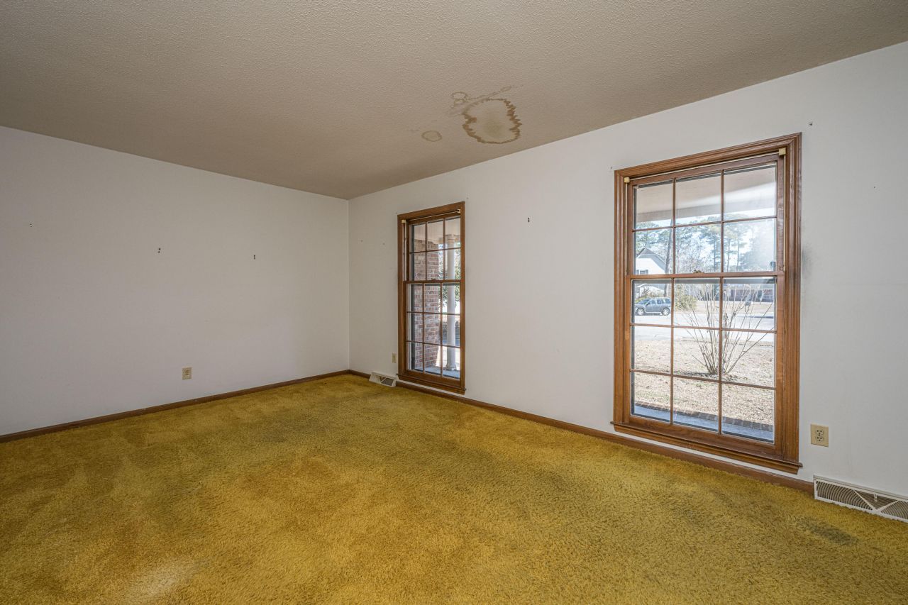 105 Chalcott Place Photo 7