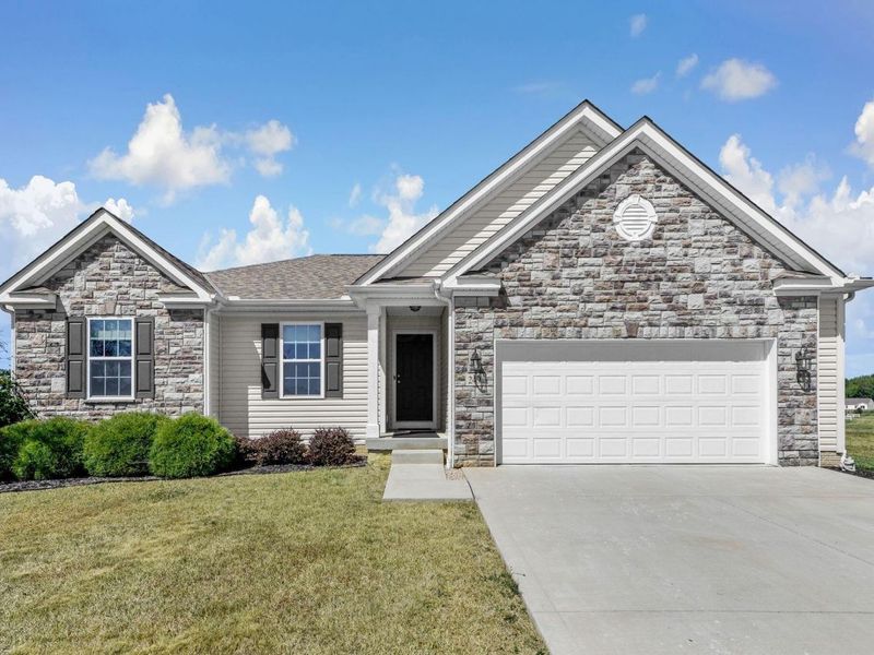 249 Mannaseh Drive W, Granville, OH 43023 Photo 2