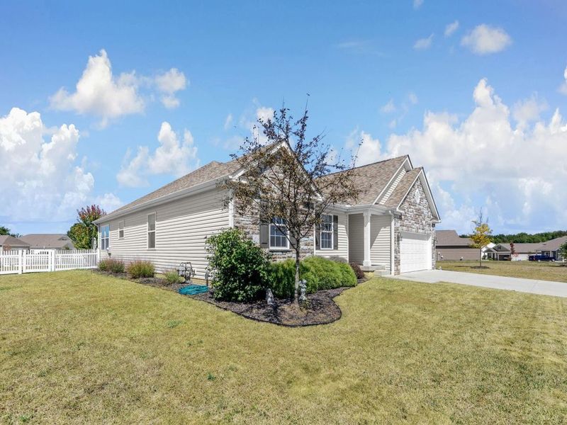 249 Mannaseh Drive W, Granville, OH 43023 Photo 3