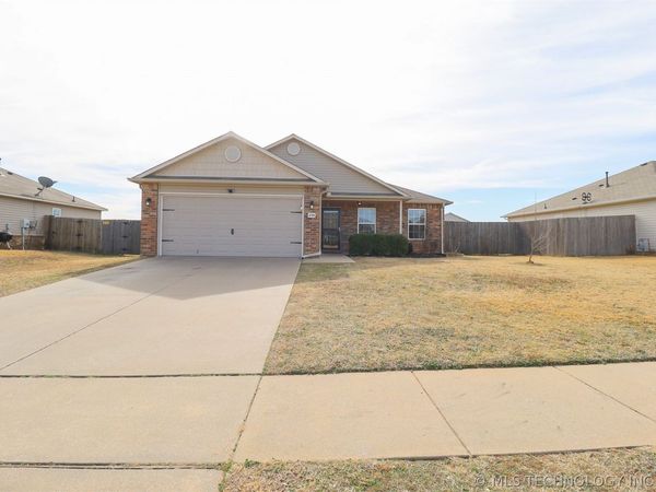 2705 W Decatur Street, Broken Arrow, OK 74011