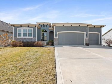 3000 SW Arboridge Drive, Lee's Summit, MO 64082