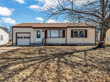 1219 N Atherton Road, Independence, MO 64056