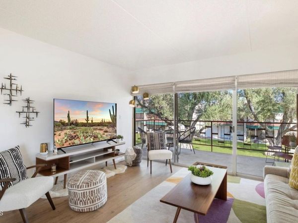 3737 E TURNEY Avenue, Unit 206, Phoenix, AZ 85018