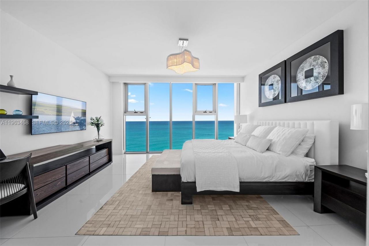 6899 Collins Ave, Unit 2207, Miami Beach, FL 33141 Photo