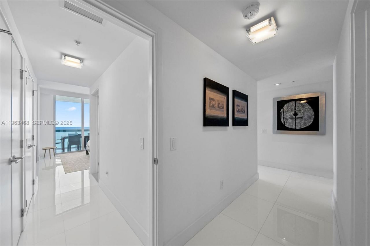 6899 Collins Ave, Unit 2207, Miami Beach, FL 33141 Photo