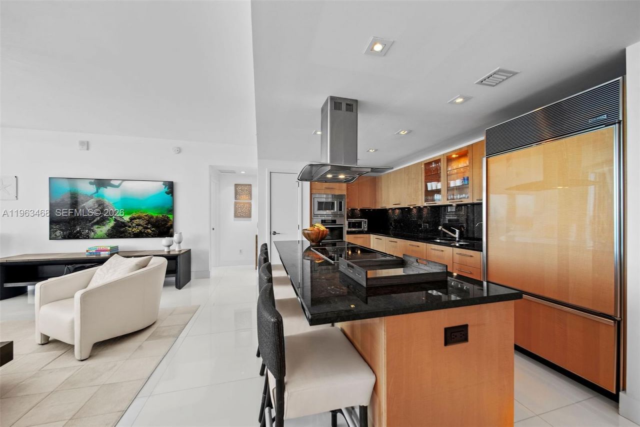 6899 Collins Ave, Unit 2207, Miami Beach, FL 33141 Photo