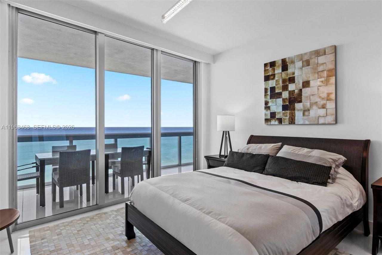 6899 Collins Ave, Unit 2207, Miami Beach, FL 33141 Photo
