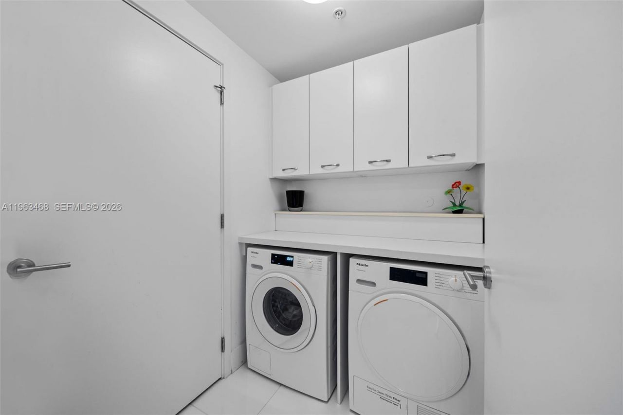 6899 Collins Ave, Unit 2207, Miami Beach, FL 33141 Photo