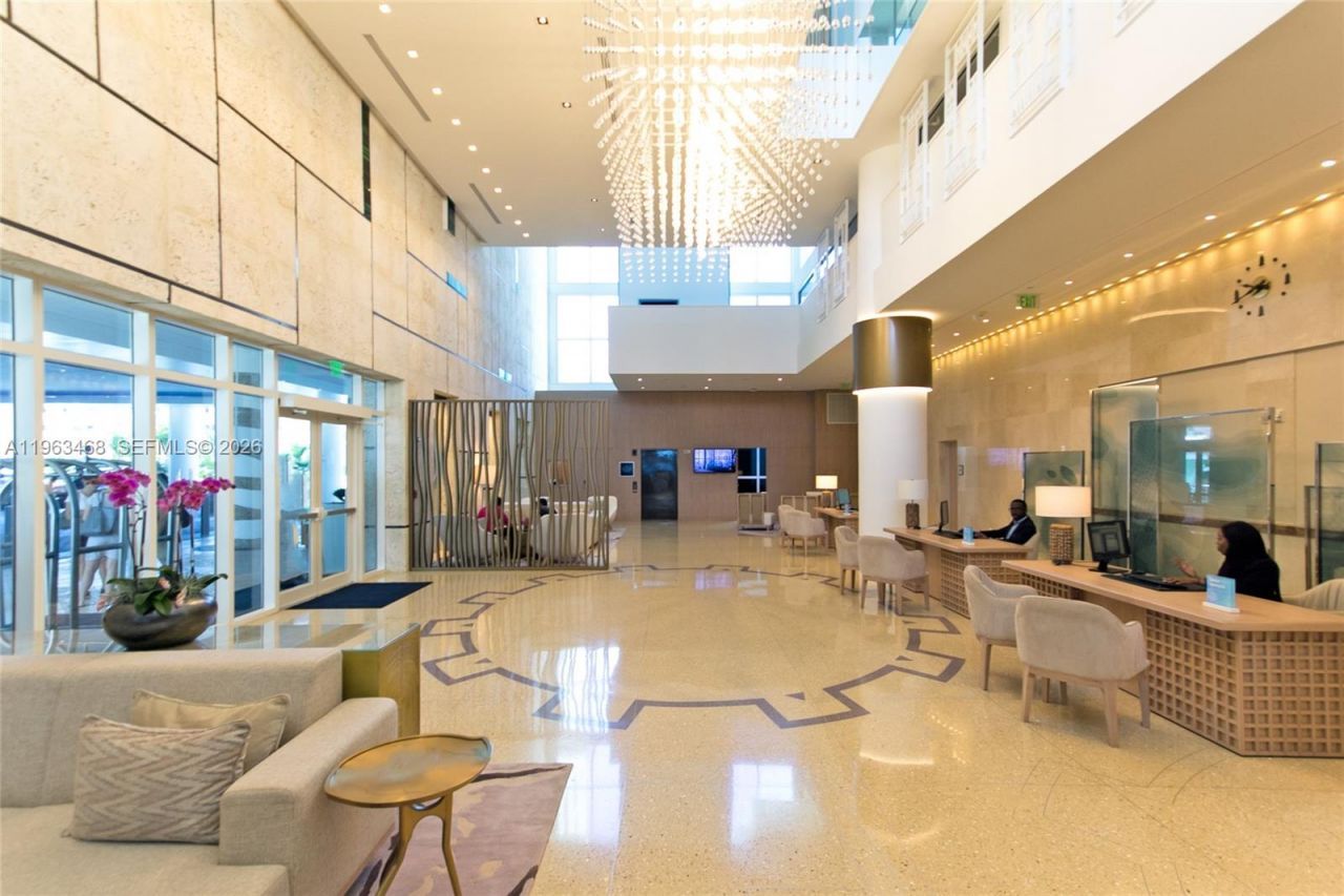 6899 Collins Ave, Unit 2207, Miami Beach, FL 33141 Photo