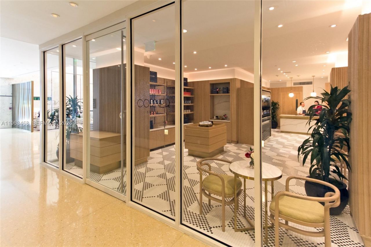 6899 Collins Ave, Unit 2207, Miami Beach, FL 33141 Photo