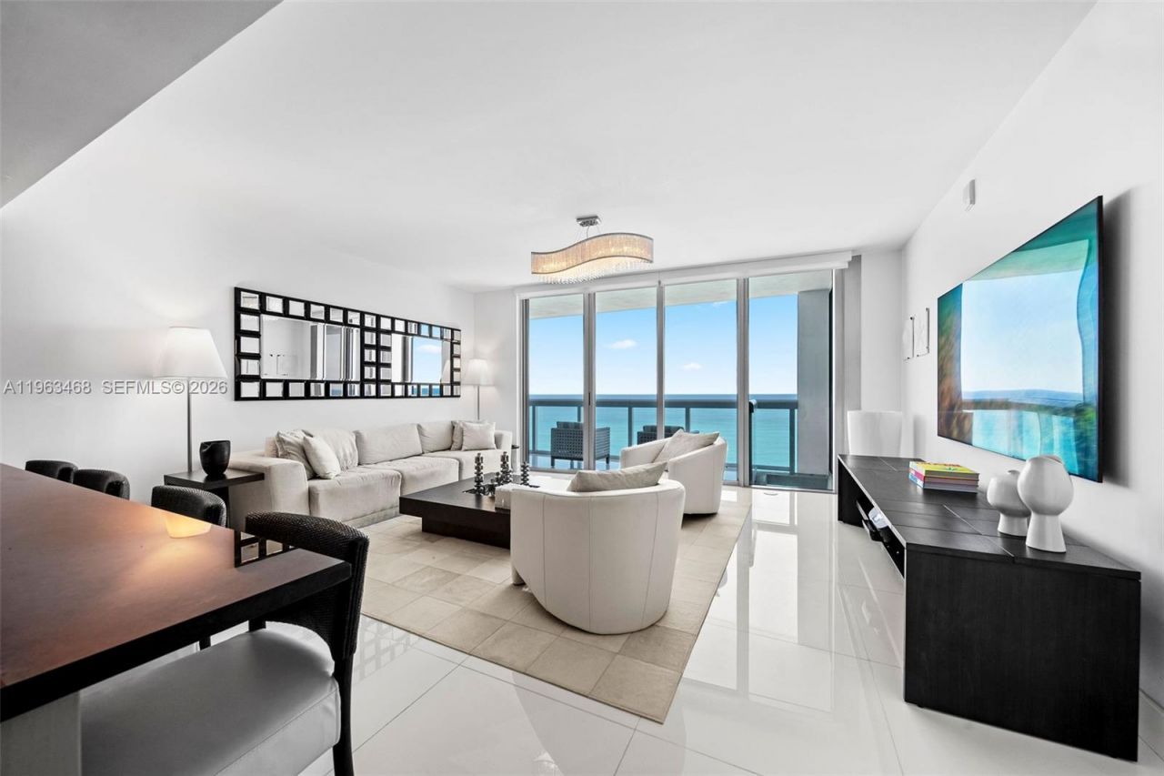 6899 Collins Ave, Unit 2207, Miami Beach, FL 33141 Photo