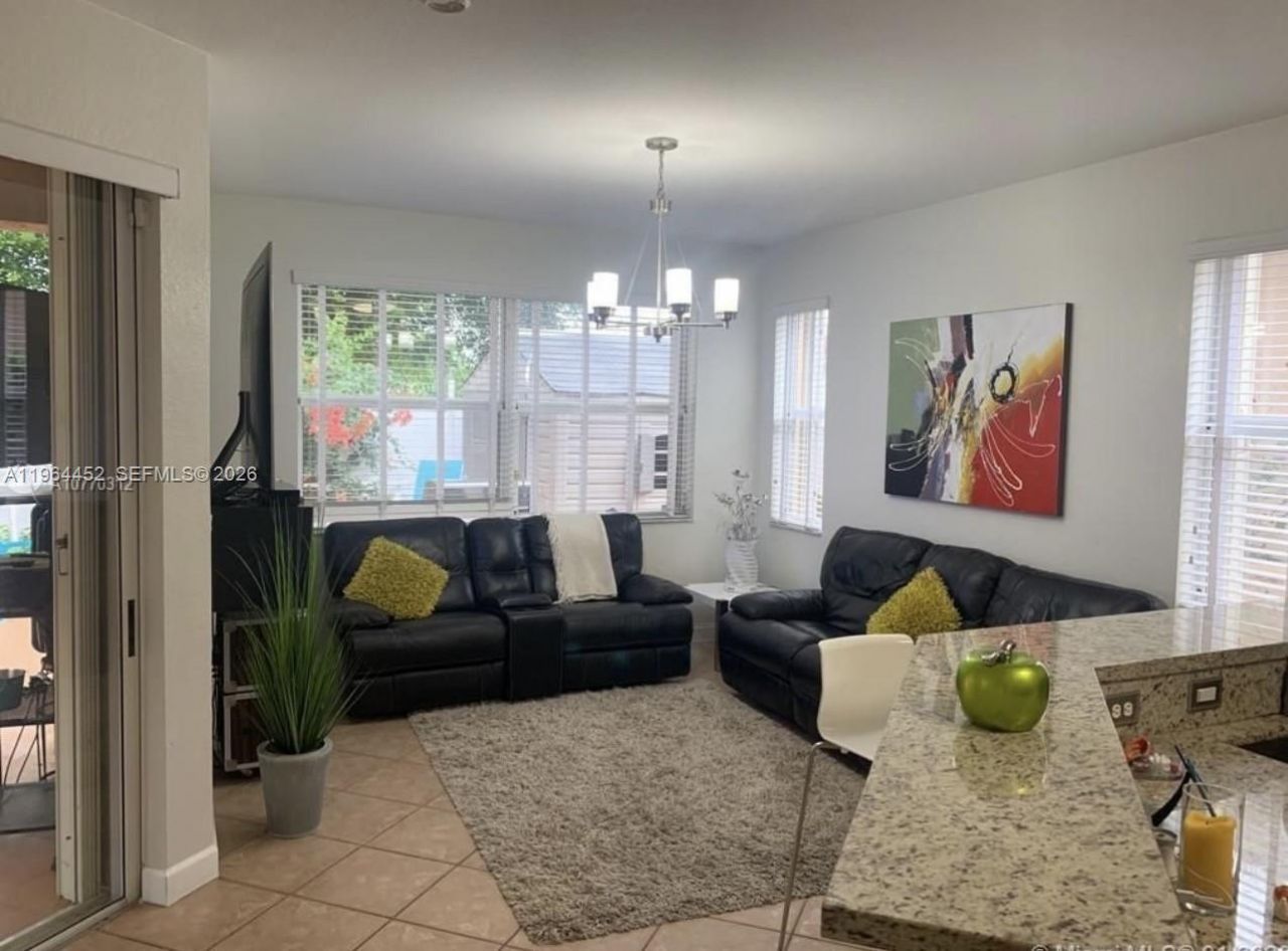 2240 NE 37th Ter , Homestead, FL 33033 Photo