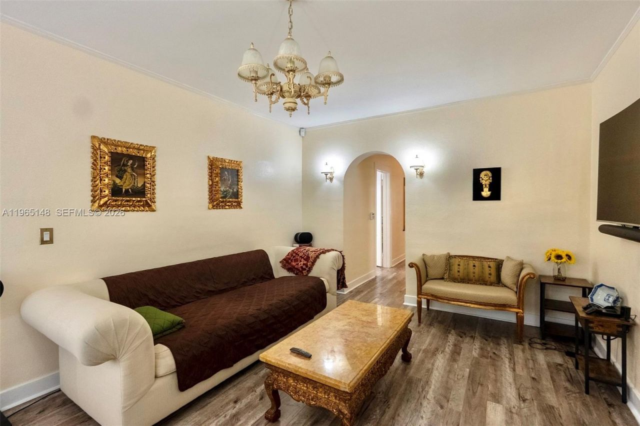 906 Genoa St, Coral Gables, FL 33134 Photo