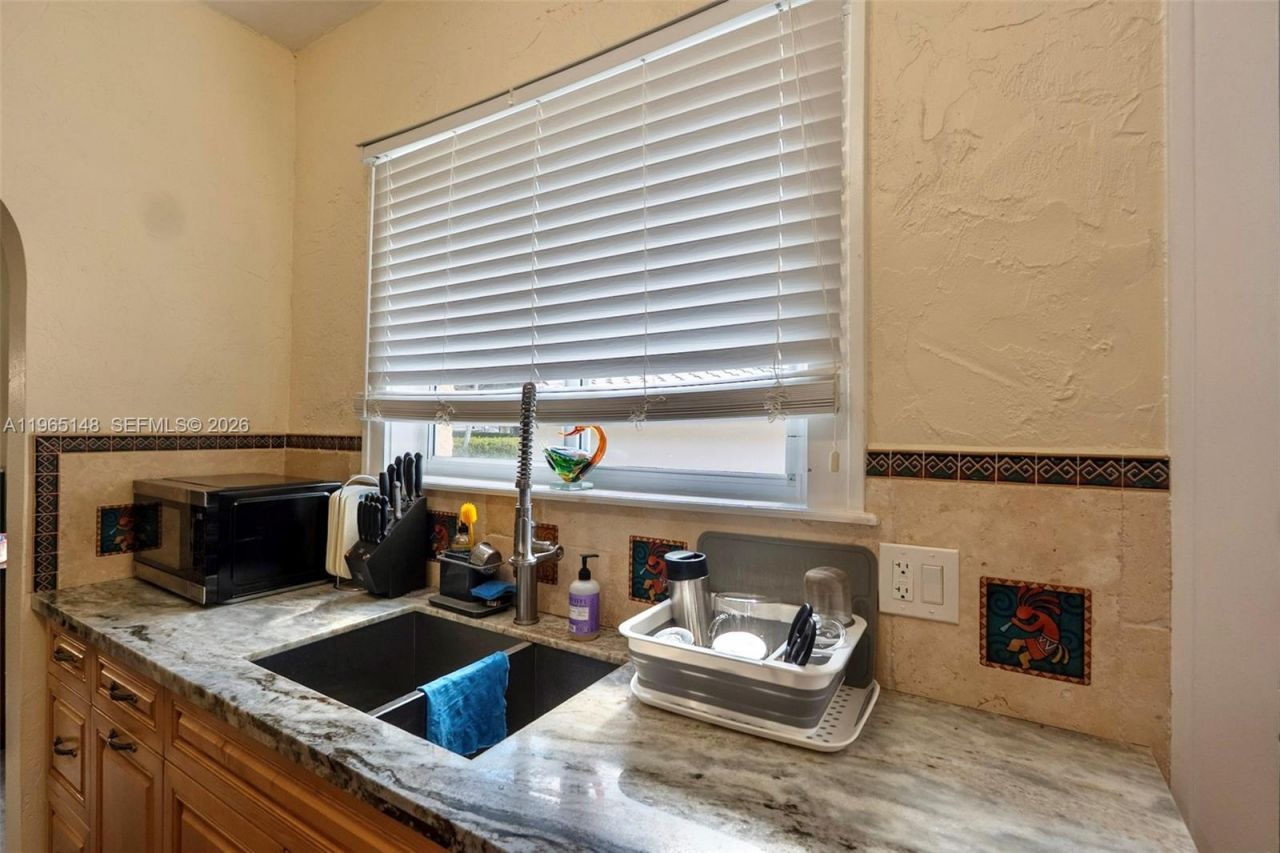 906 Genoa St, Coral Gables, FL 33134 Photo