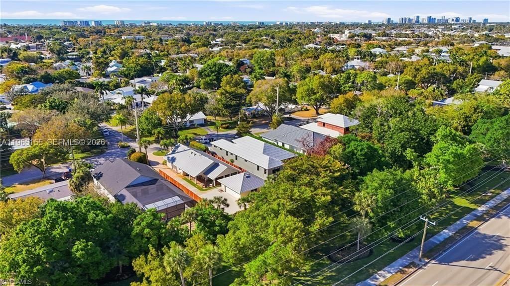 1050 13th St N, Naples, FL 34102 Photo