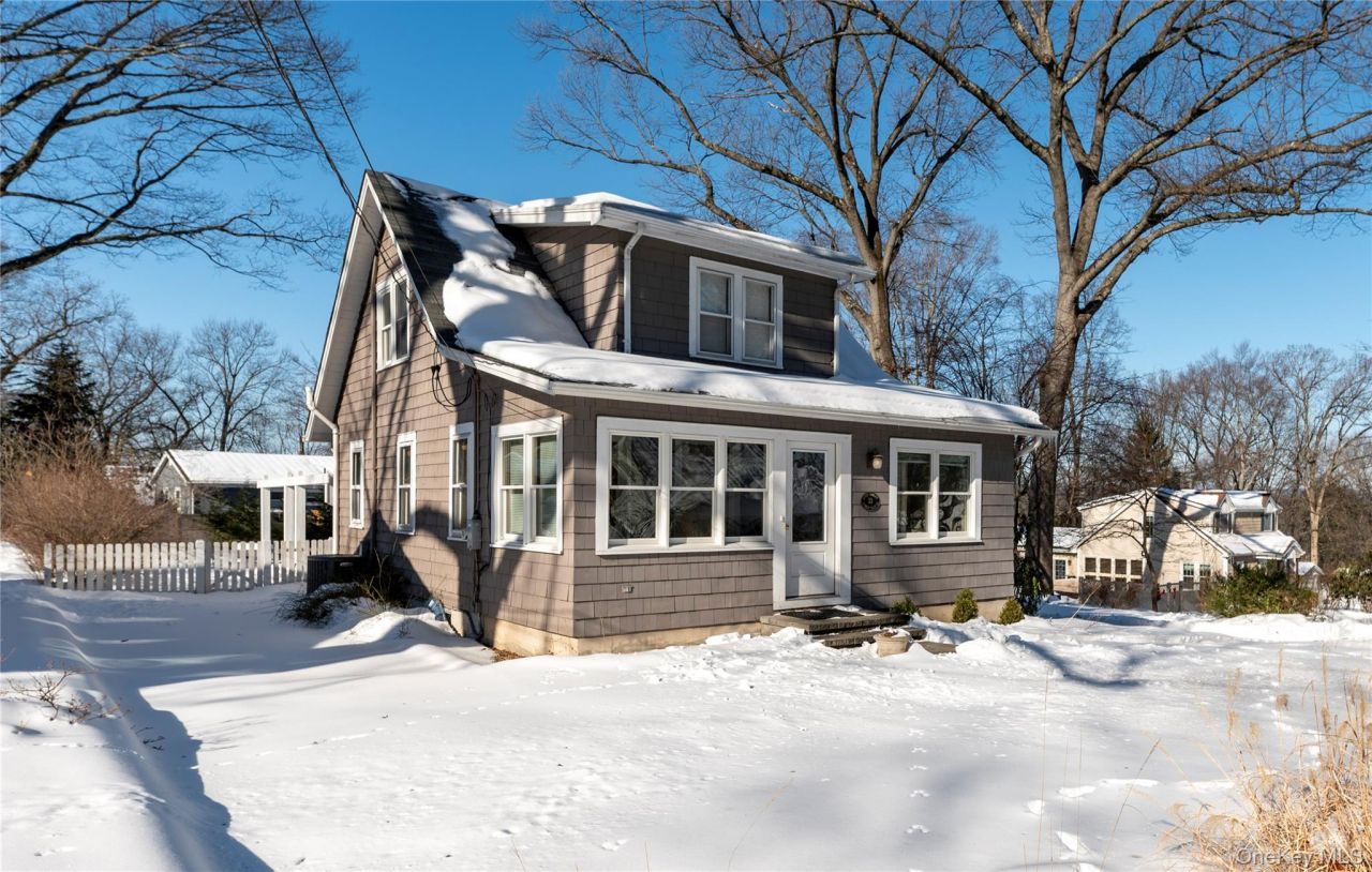 33 Forest Glen Road, Valley Cottage, NY 10989 Main Photo