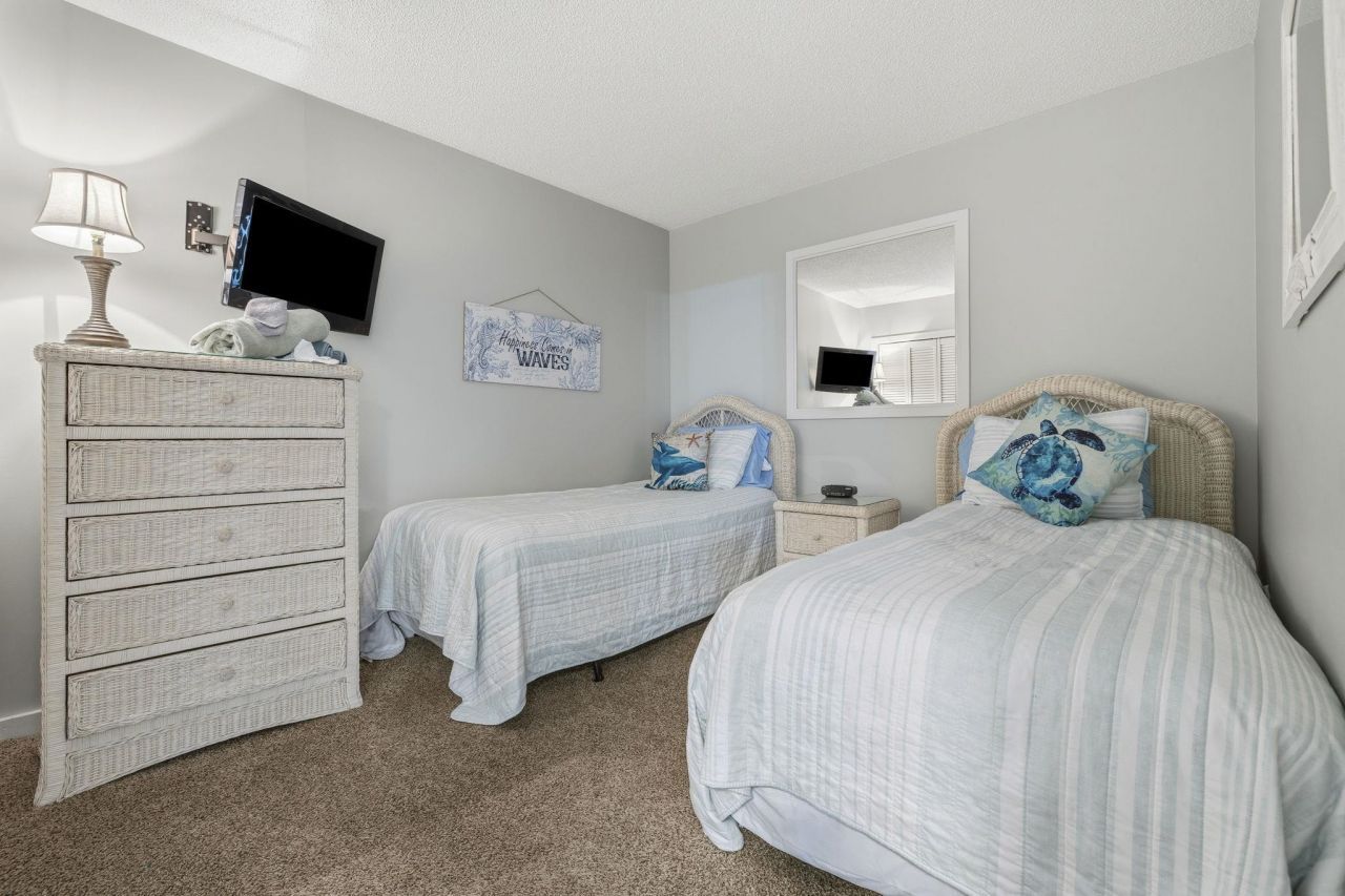 5905 South Kings Hwy. Photo 17