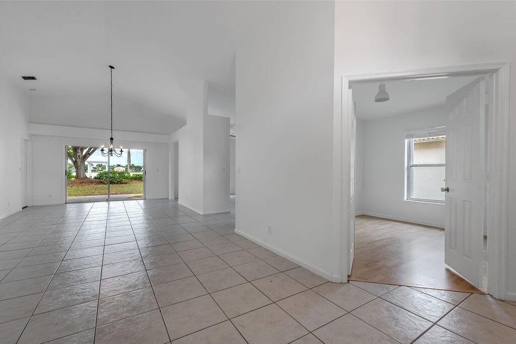 1975 Oak Berry Circle, Wellington, FL 33414 Photo