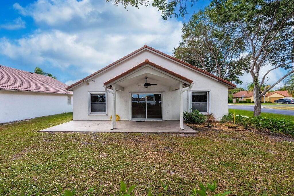 1975 Oak Berry Circle, Wellington, FL 33414 Photo