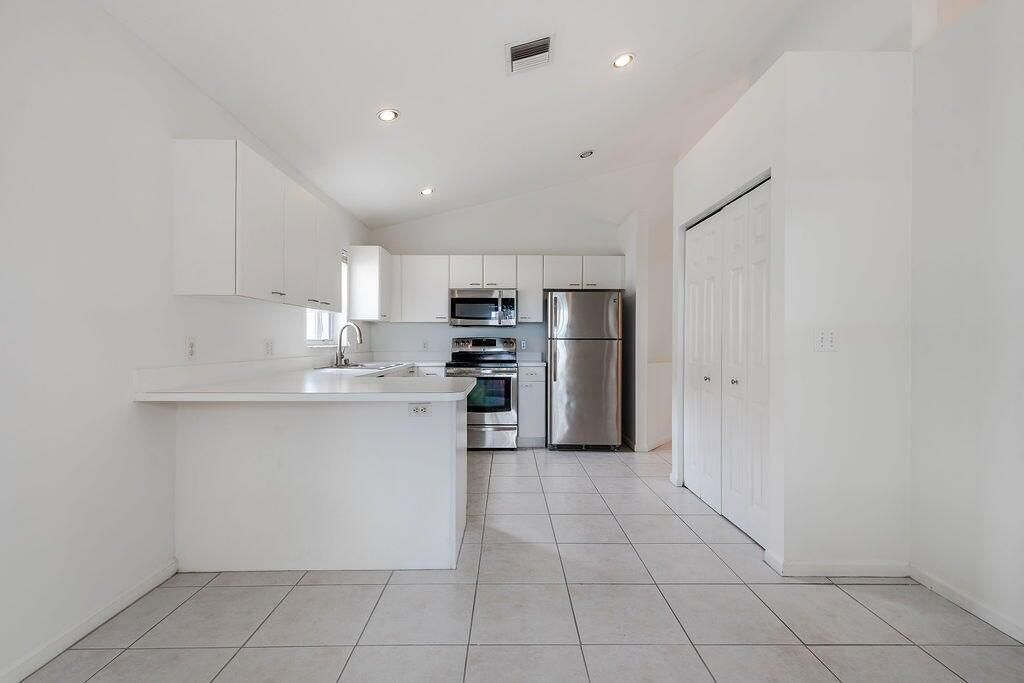 1975 Oak Berry Circle, Wellington, FL 33414 Photo