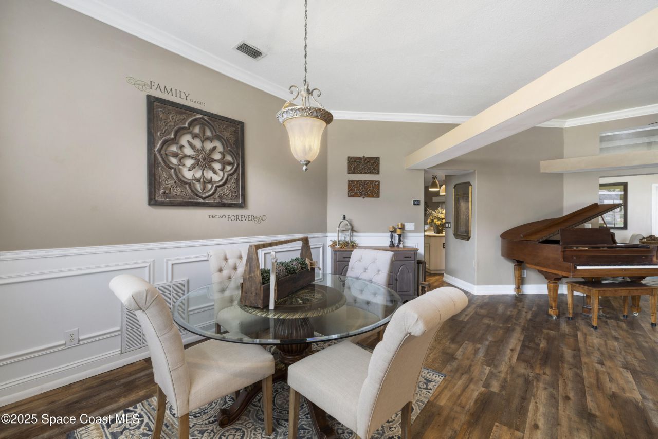 663 Sheridan Woods Drive , Melbourne, FL 32904 Photo