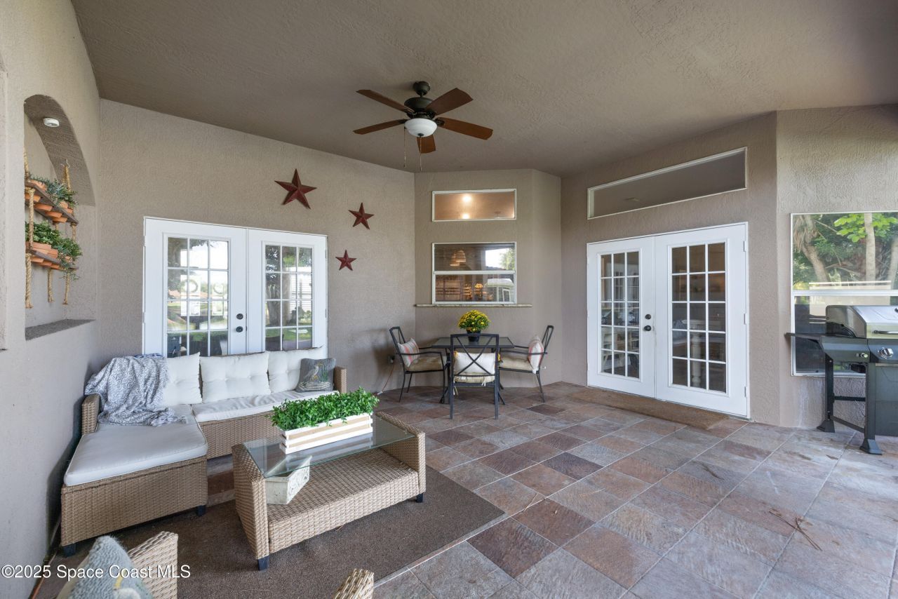 663 Sheridan Woods Drive , Melbourne, FL 32904 Photo