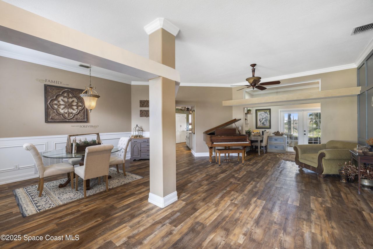 663 Sheridan Woods Drive , Melbourne, FL 32904 Photo