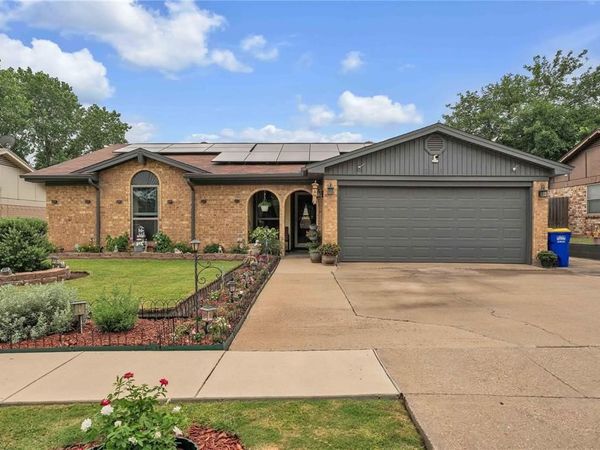 7613 CLOVER Lane, Watauga, TX 76148