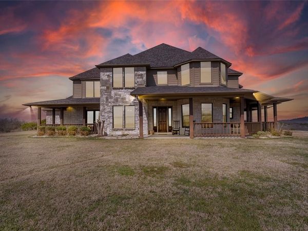 4520 S Nolan River Road , Cleburne, TX 76033