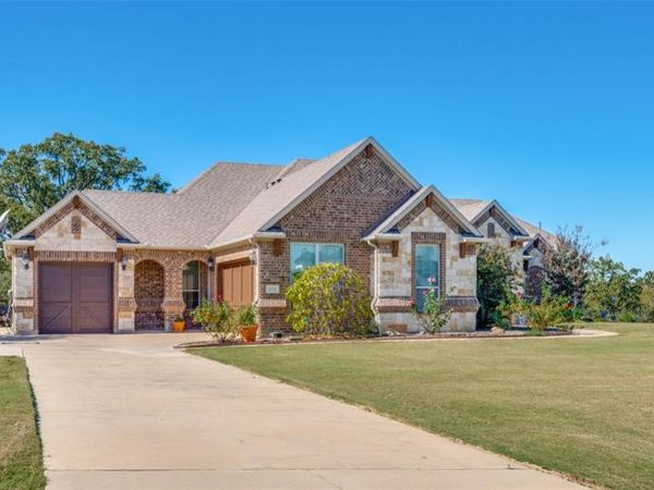 1450 Woodland Drive, Cross Roads, TX 76227