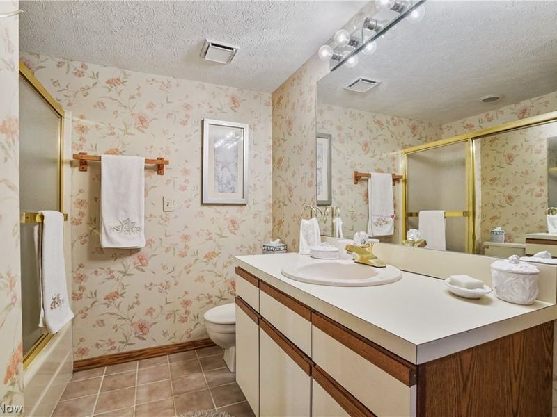 2178 Stone Creek Trail, Cuyahoga Falls, OH 44223 Photo 12