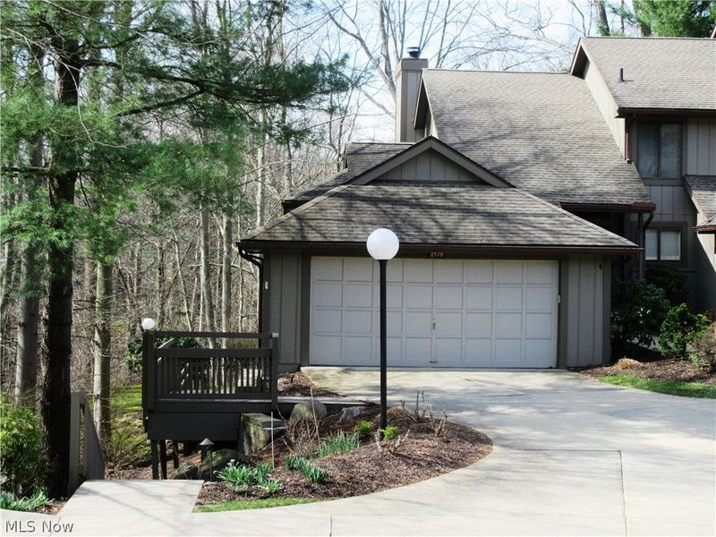 2178 Stone Creek Trail, Cuyahoga Falls, OH 44223 Photo 4