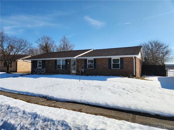 409 Chestnut Drive, Eaton, OH 45320
