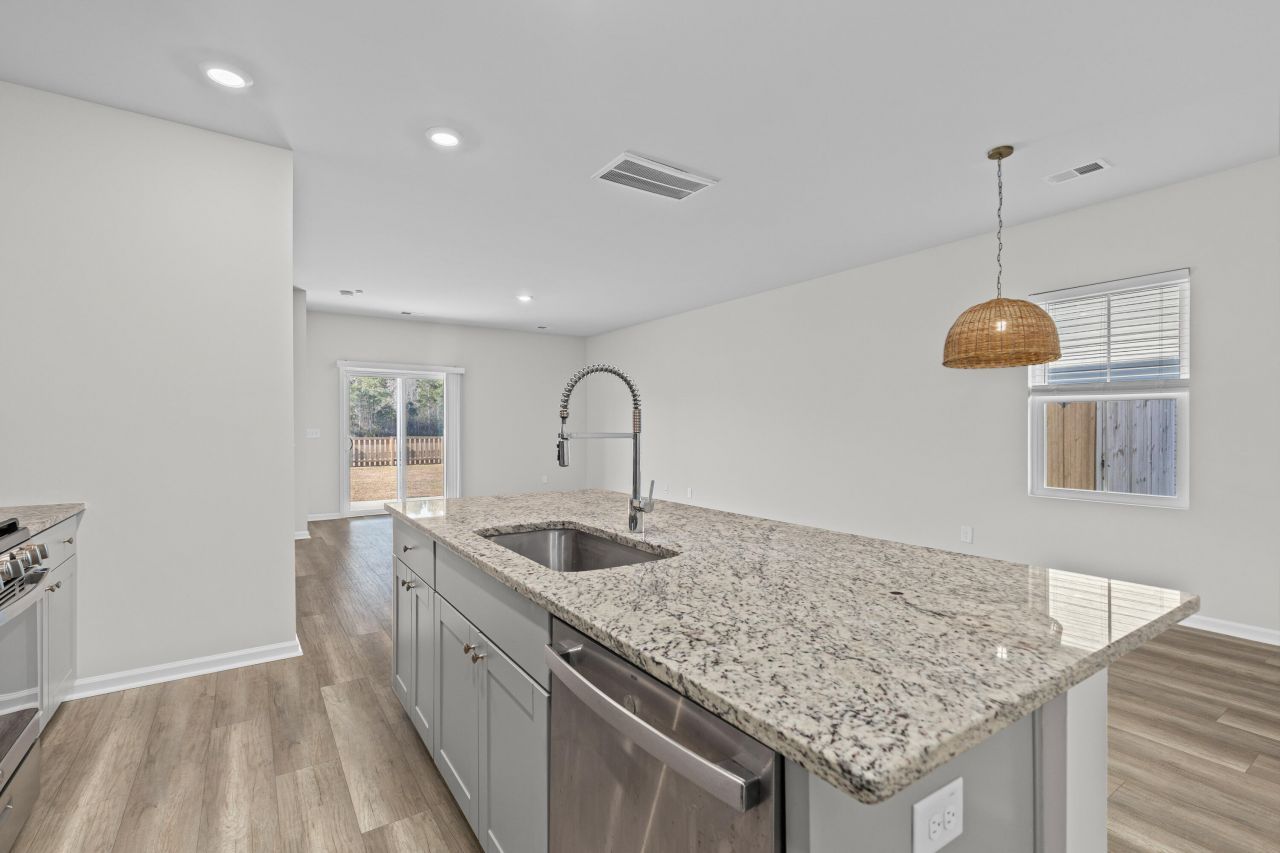 606 Spanish Wells Road Photo 6