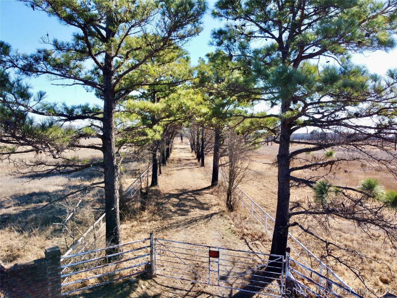 402336 E 1100, Henryetta, OK 74437 Main Photo