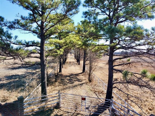 402336 E 1100, Henryetta, OK 74437