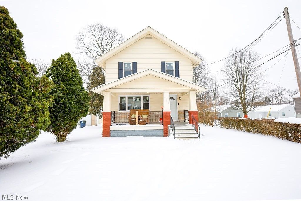 584 Evans Avenue, Akron, OH 44310 Main Photo