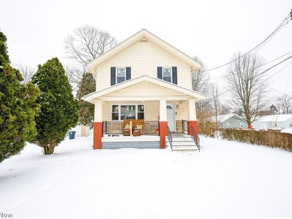 584 Evans Avenue, Akron, OH 44310