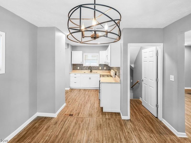 584 Evans Avenue, Akron, OH 44310 Photo 12