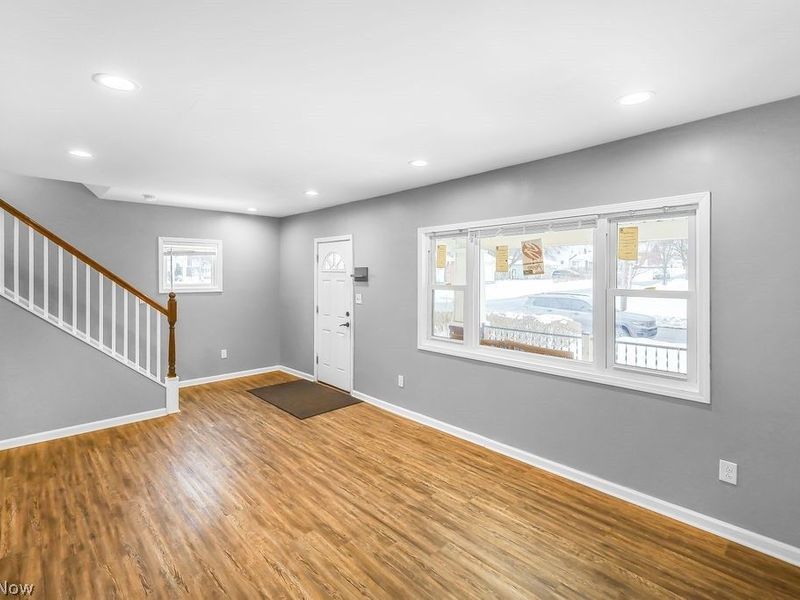 584 Evans Avenue, Akron, OH 44310 Photo 8