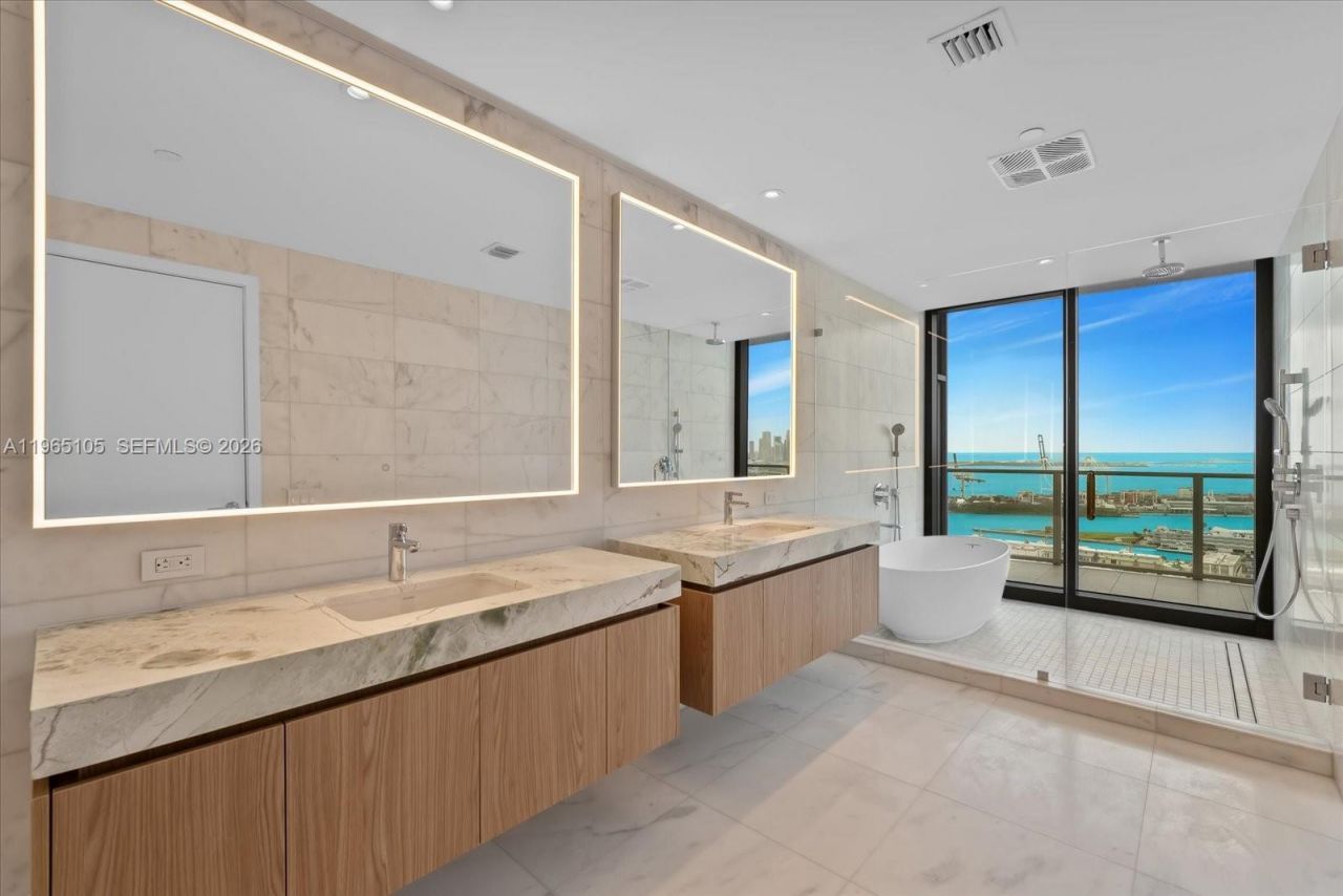 501 West Ave, Unit 3102, Miami Beach, FL 33139 Photo
