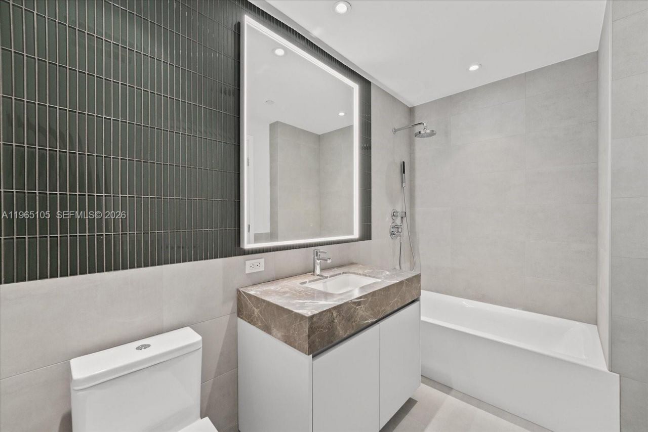 501 West Ave, Unit 3102, Miami Beach, FL 33139 Photo