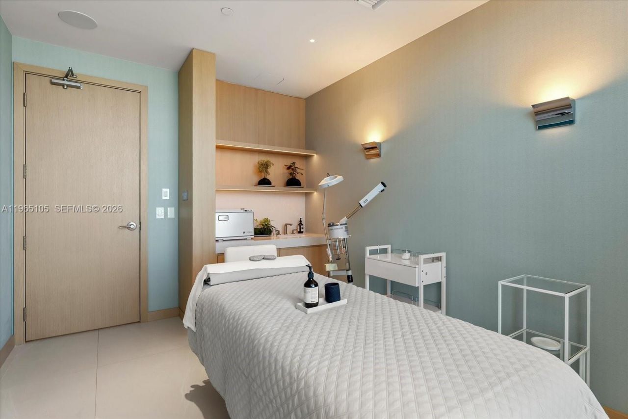 501 West Ave, Unit 3102, Miami Beach, FL 33139 Photo