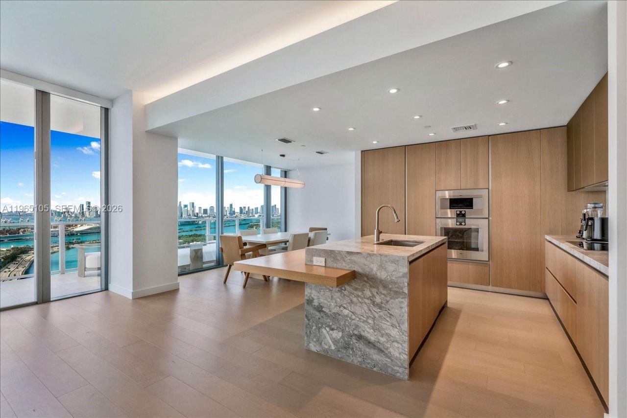 501 West Ave, Unit 3102, Miami Beach, FL 33139 Photo