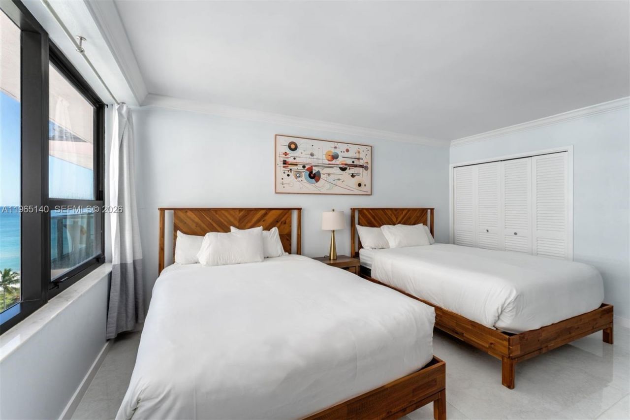 5225 Collins Ave, Unit 1108, Miami Beach, FL 33140 Photo