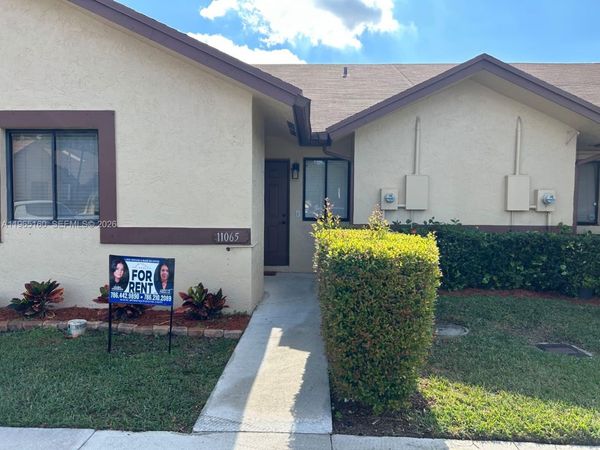 11065 NW 38th Pl, Sunrise, FL 33351