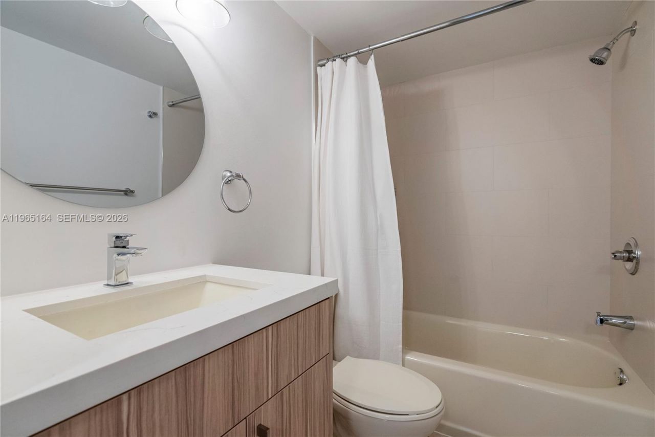 995 SW 84th Ave, Unit 203, Miami, FL 33144 Photo