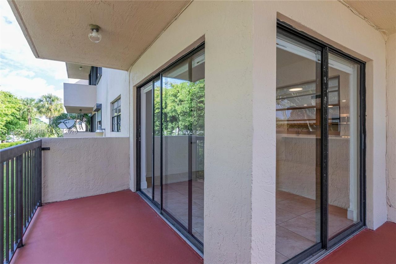 995 SW 84th Ave, Unit 203, Miami, FL 33144 Photo