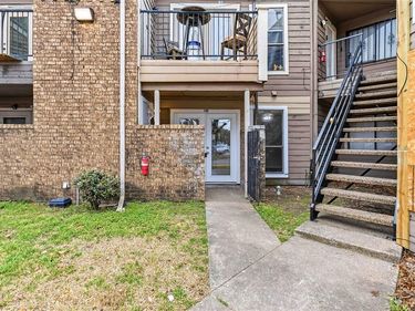 9809 Walnut Street, Unit E-107, Dallas, TX 75243