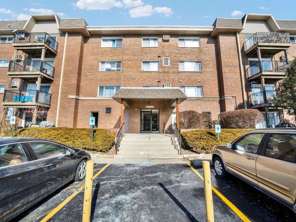 2300 Beau Monde Terrace, Unit 309, Lisle, IL 60532